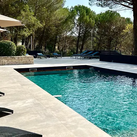 Provence Mon * La Tour-d'Aigues
